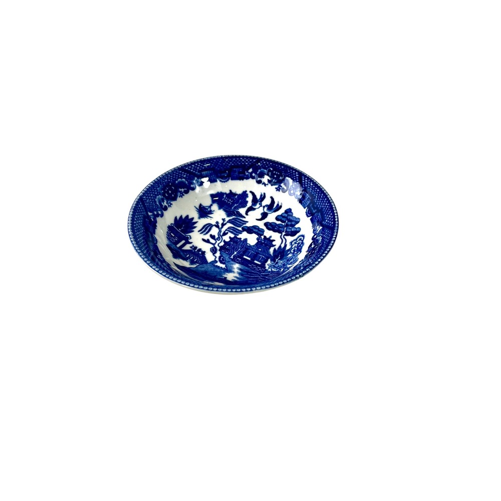 Vintage Blue Willow Pattern Small Berry Bowl Blue and White Transferware 5.5"